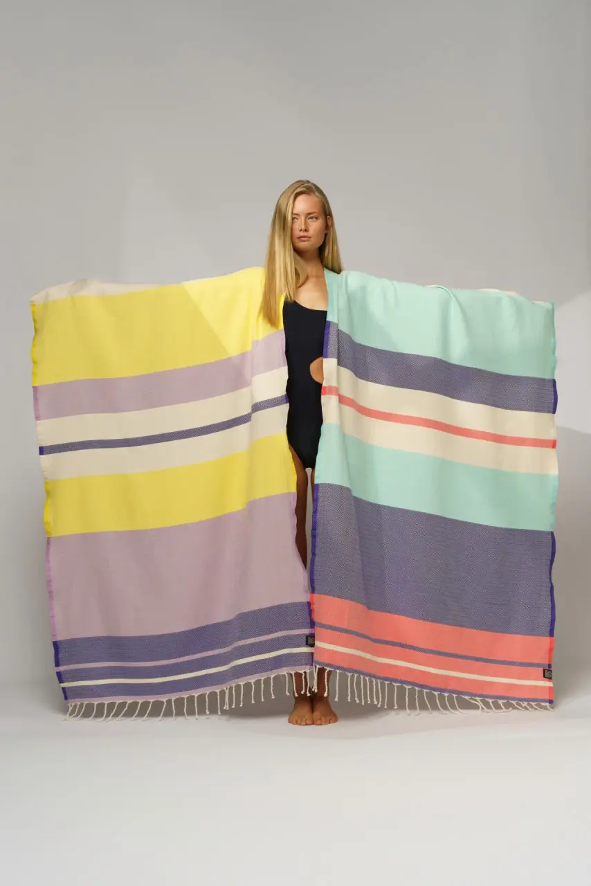 Futah - Papua Pourpre et Eau Serviette de Plage (5)