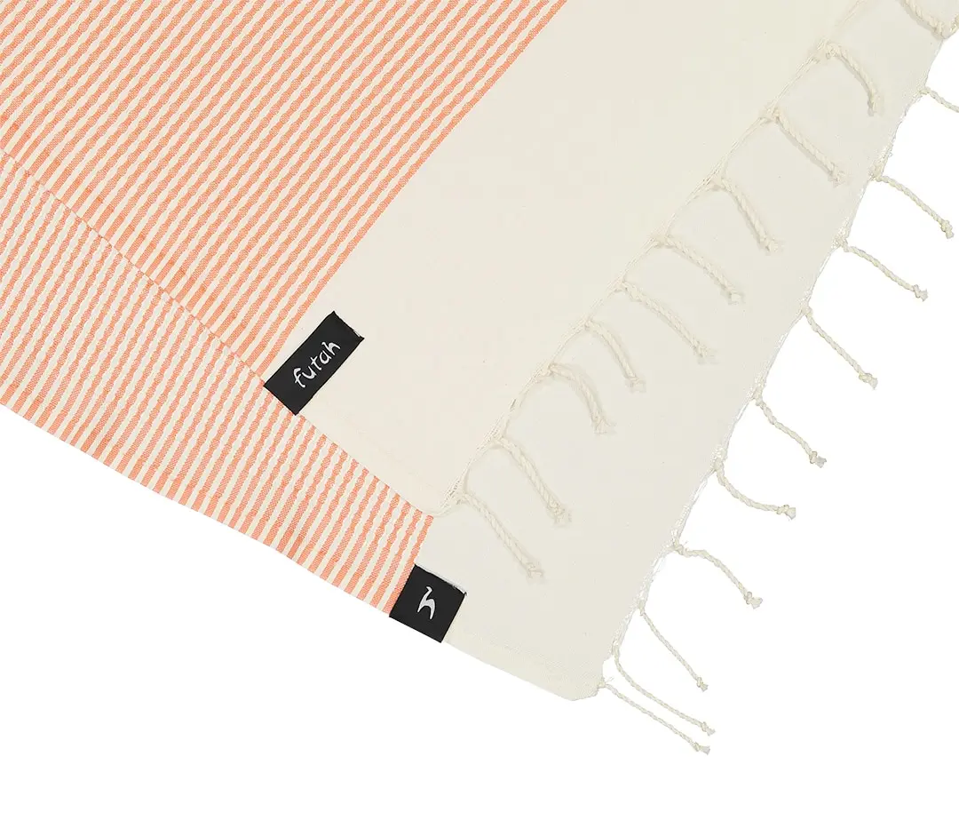 Futah - Nazaré Hot Coral Beach Towel (3)