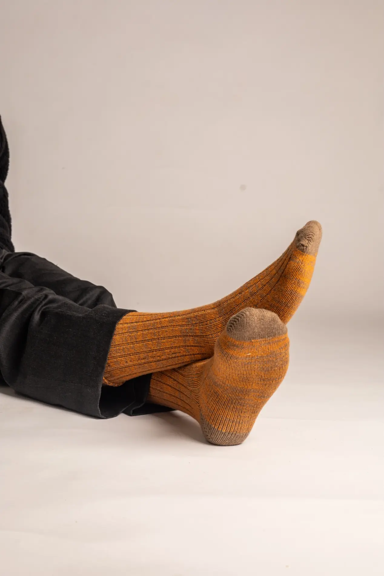 Futah - Cashmere & Wool  Amber Socks (3)