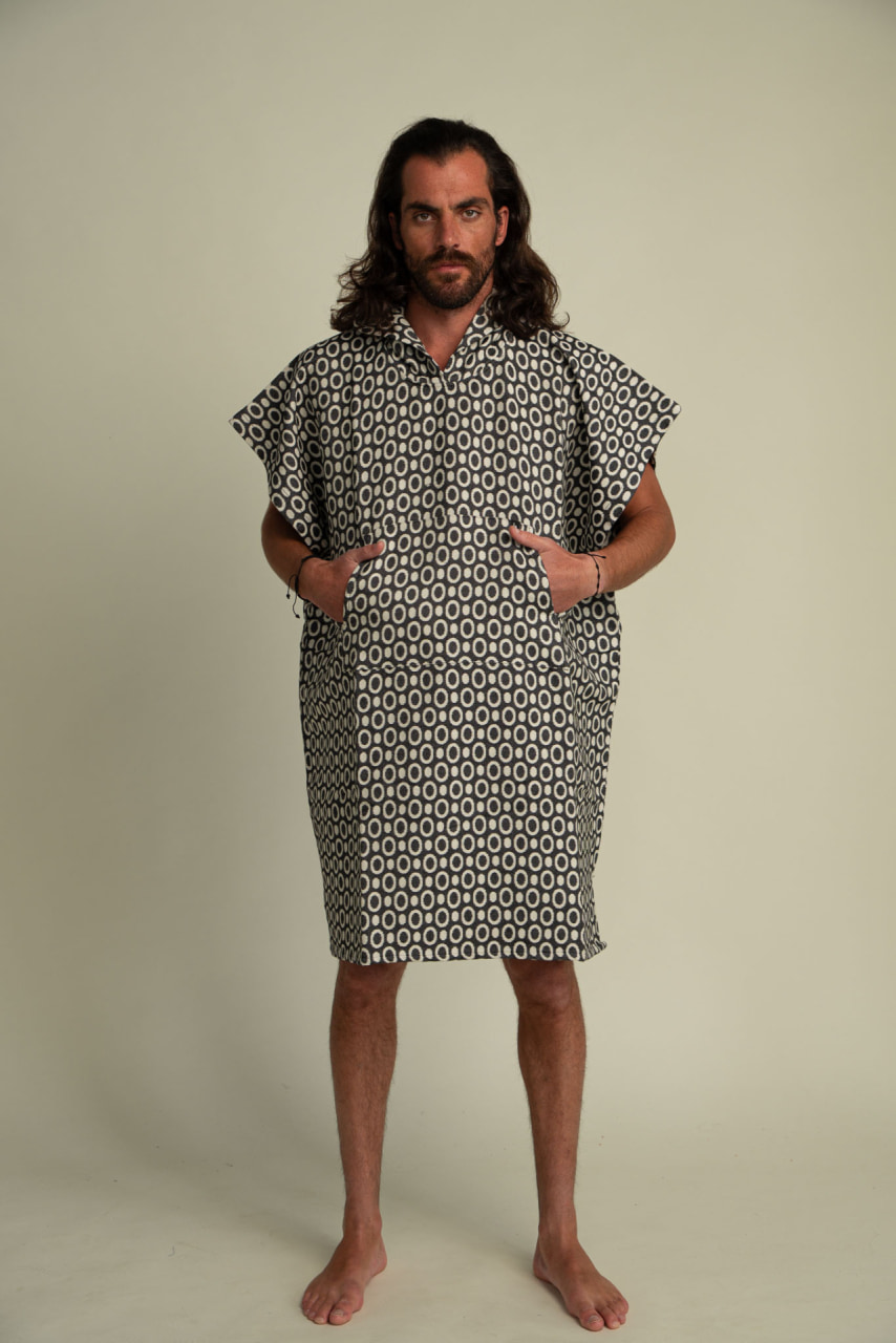 Futah - Poncho Pulse Noire (1)