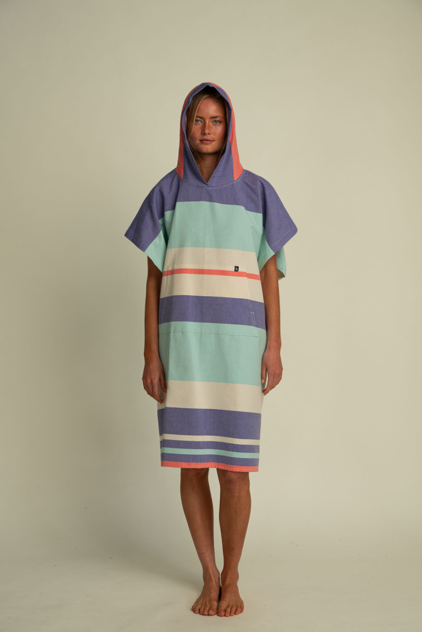 Futah - Papua Purple & Water Adult Poncho (3)