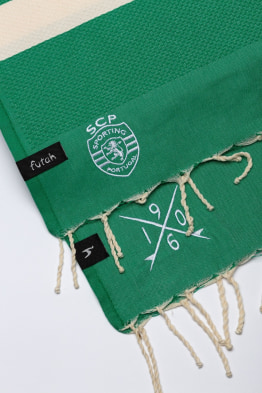 Sporting Clube de Portugal - Official XL Towel (2)